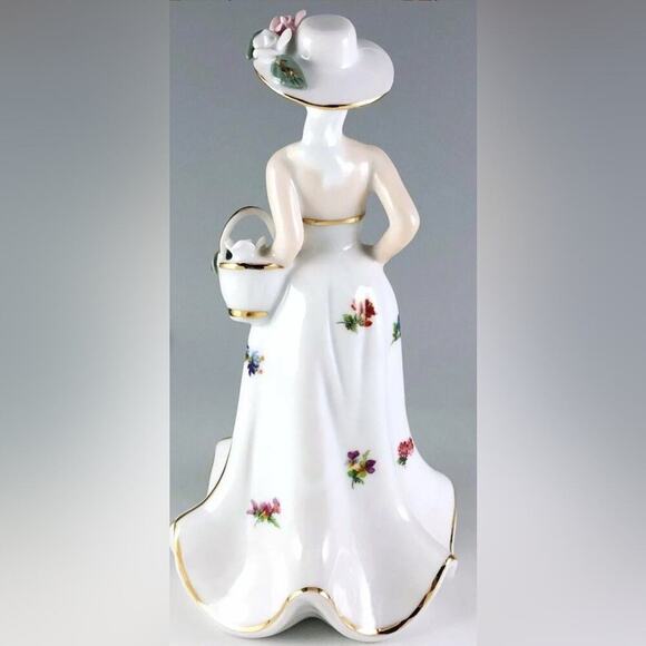 Vintage KPM Germany woman ceramic figurine - Picture 3 of 10